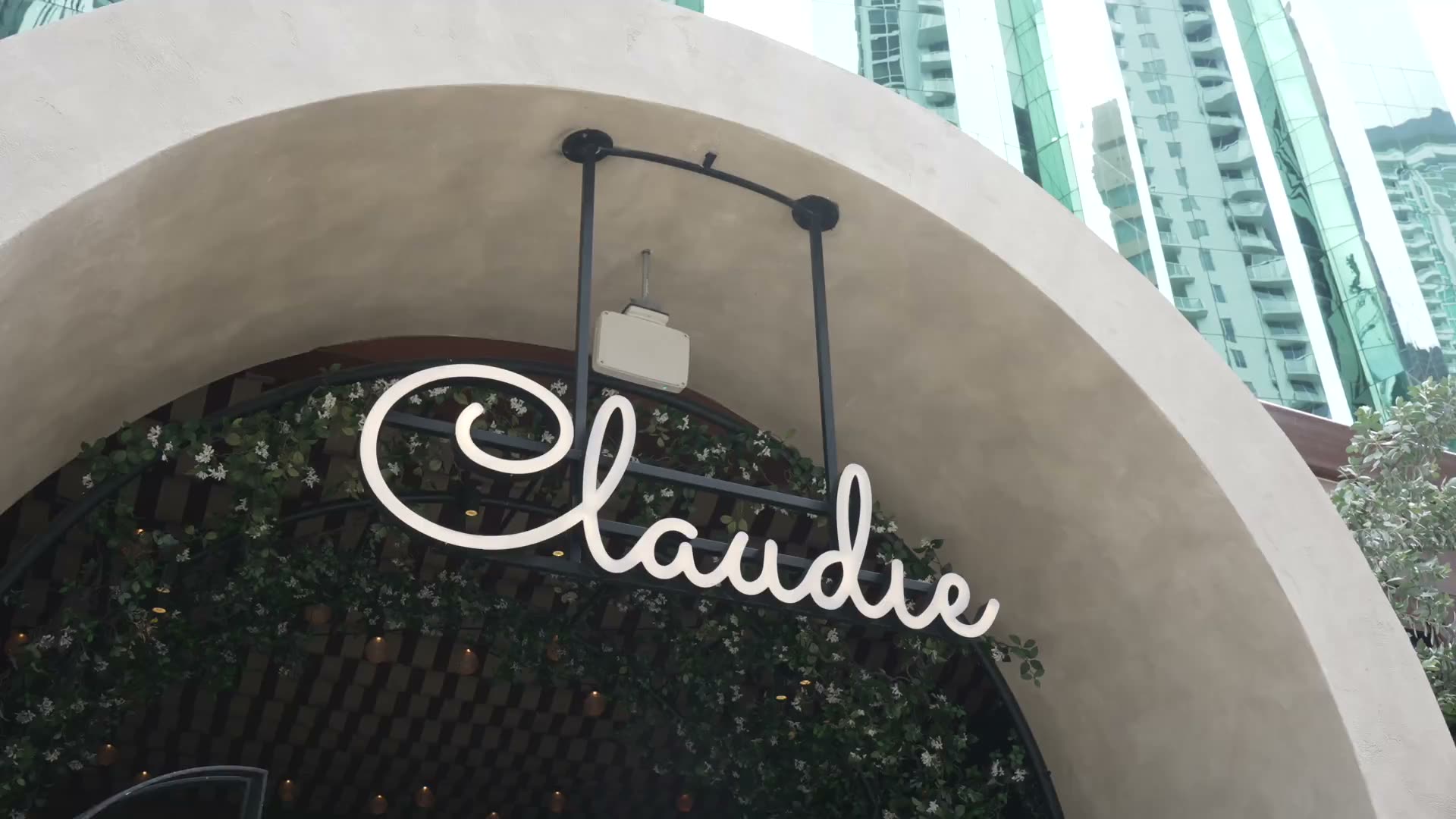 Claudie, Miami